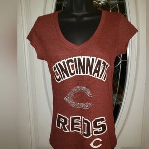 EUC MLB Baseball Women’s Medium1 Genuine Merchandise Cinncinnati Reds Shirt